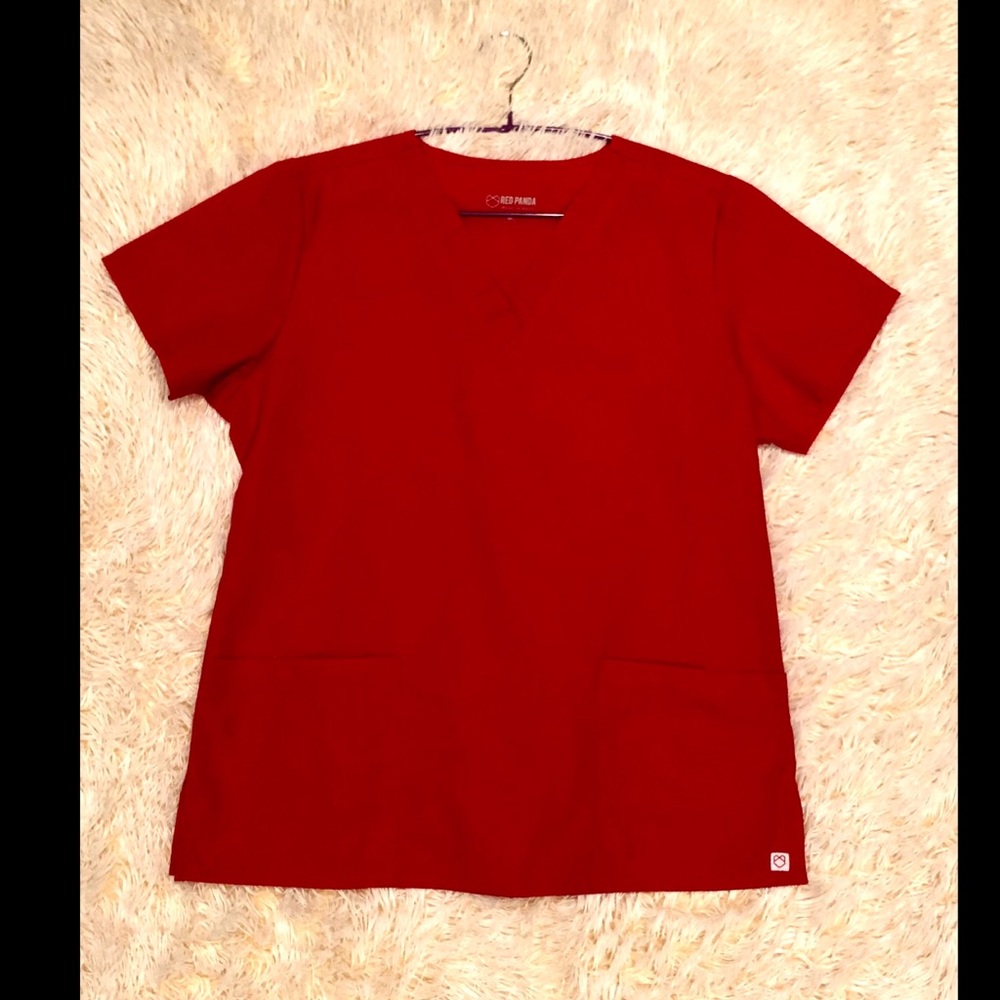 Sz M Red Panda scrub top